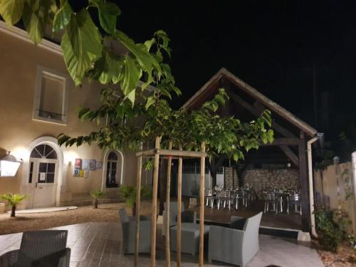 Le Moulin de la Renne Hotel**nn - Bar - Restaurant