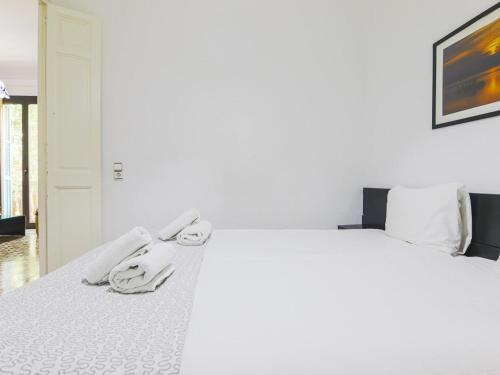 Be barcelona arco del triunfo sunny colors - image 9