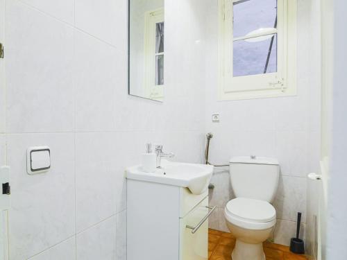 Be barcelona arco del triunfo sunny colors - image 12