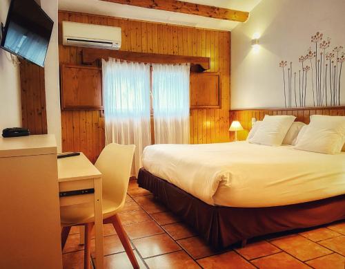 Delta Hotel - image 2