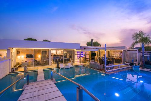 White Luxury Villa Crete