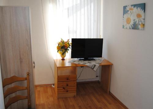 Alt Weeze - image 3
