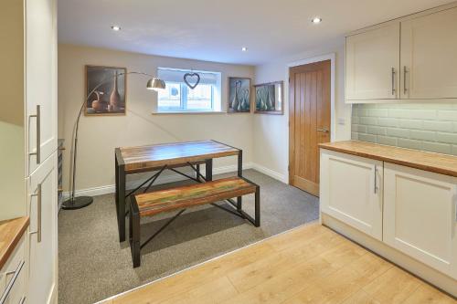 Sitwell Cottage - image 14