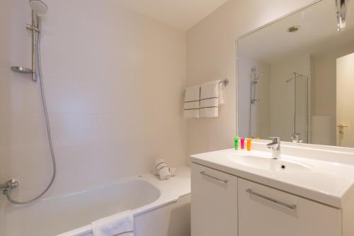 Thon Hotel Residence Parnasse Aparthotel - image 11
