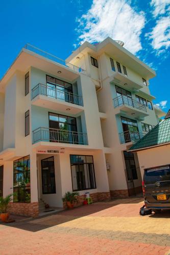 Tampilan eksterior, Kilimanjaro White House Hotel in Moshi