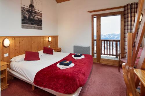 Triple Room with Mountain View