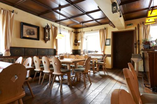 Hotelchen Döllacher Dorfwirtshaus in Großkirchheim