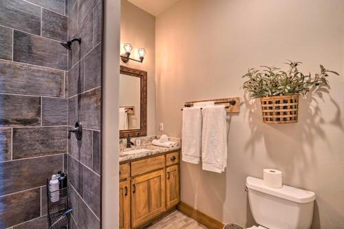 Luxury Ski-In and Out Getaway with Hot Tub and Views! - image 6
