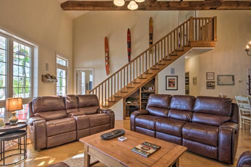 Lakefront Paradise with Fire Pit - Dogs Welcome! in Chappells, USA