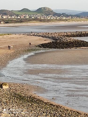 TREVONE, Llandudno