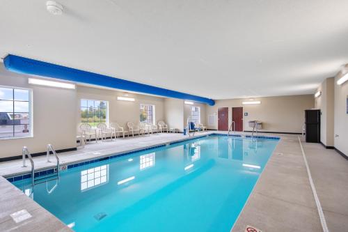Cobblestone Hotel & Suites - Austin - image 6