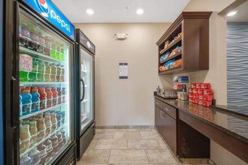 Cobblestone Hotel & Suites - Austin