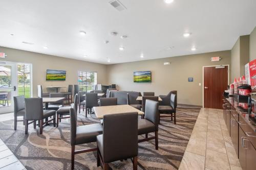 Cobblestone Hotel - Austin - 바/라운지