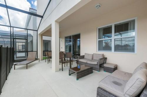 Near Disney World Luxury Water Resort - Large Pool Homes Just 7 Miles To Disney - image 3