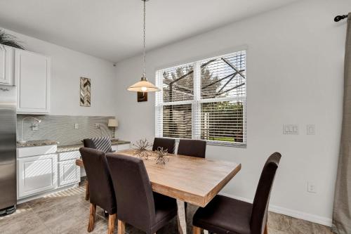Lake View! Cozy 4BD Home NEAR Theme Parks with CDC Standards #4BV941 - image 7