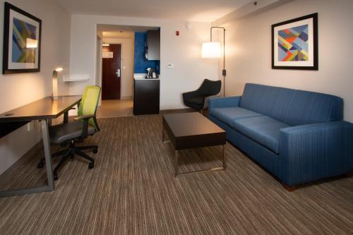 Holiday Inn Express & Suites Tupelo