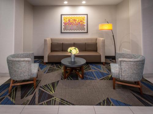 Holiday Inn Express Hotel And Suites Tupelo By IHG - 숙소 외관