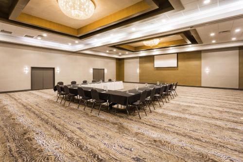 홀리데이 인 로어노크 에어포트 – 컨퍼런스 센터 바이 IHG - 회의실/연회장