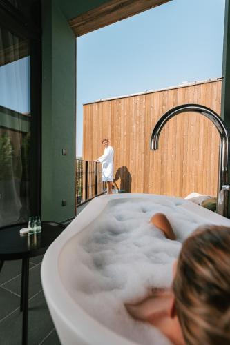 Floris Green Suites by Parc Hotel Florian - image 11