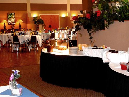 Holiday Inn Riverton-Convention Center, an IHG Hotel