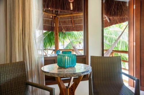 Garden View Palapa King Bed image 2