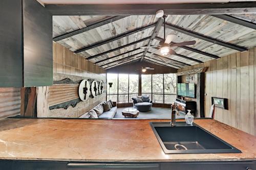 Lucky Goat House - Retreat Near Lake & Activities cabin - main image