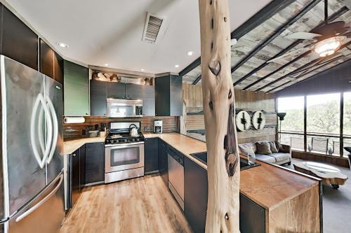 Lucky Goat House - Retreat Near Lake & Activities cabin - image 5