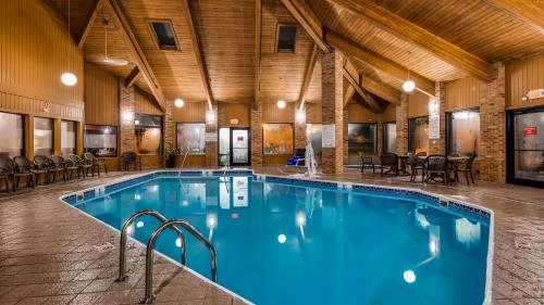 Best Western Lakewood Inn in Hebron, USA