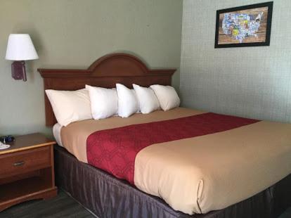 FALLS INN - main image