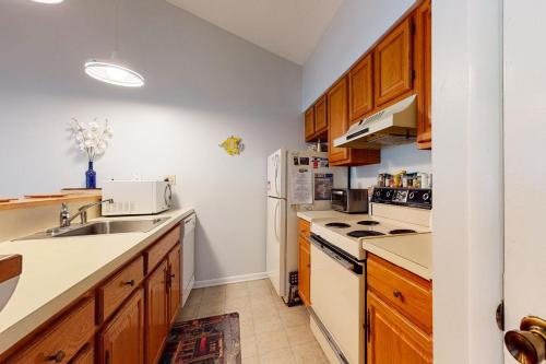 Sea Colony - 9603 Timberlake - image 4