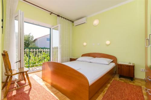 Standard Double Room - First Floor image 3