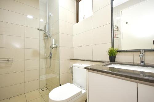 Bathroom, Bukit Jalil Luxury Suite by NestHome [Pavilion Bukit Jalil] near Bukit Jalil Golf & Country Resort