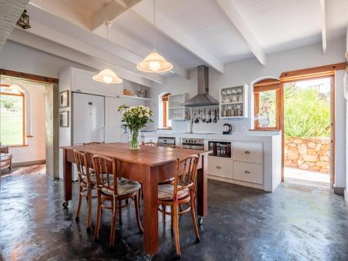 Konyha, Die Beloofde Land in Uniondale