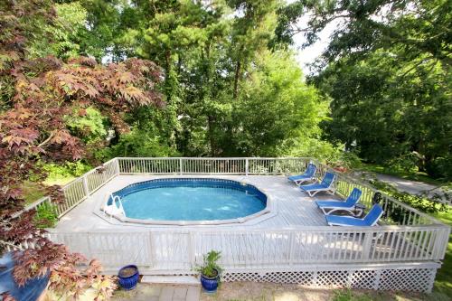 New Listing! Coastal Gem - Pool Hot Tub Fireplace home - image 2