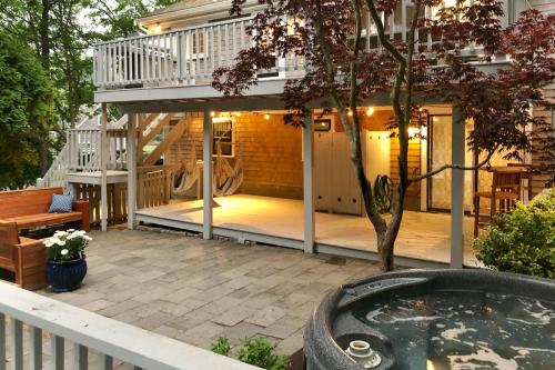 New Listing! Coastal Gem - Pool Hot Tub Fireplace home - image 5