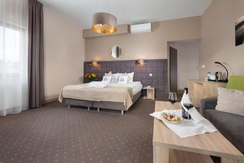 Hotel Szafir – Jastrzebia Gora, NY