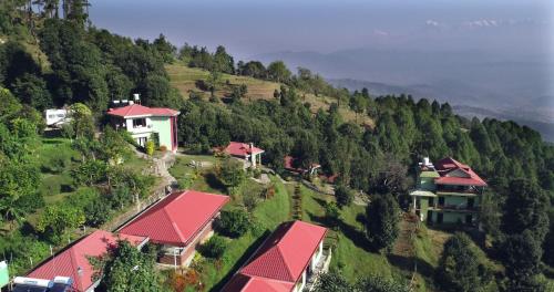 ทัศนียภาพภายนอกโรงแรม, ฮิมาลายาดาร์ชานรีสอร์ท (Himalaya Darshan Resort) in เคาซานิ