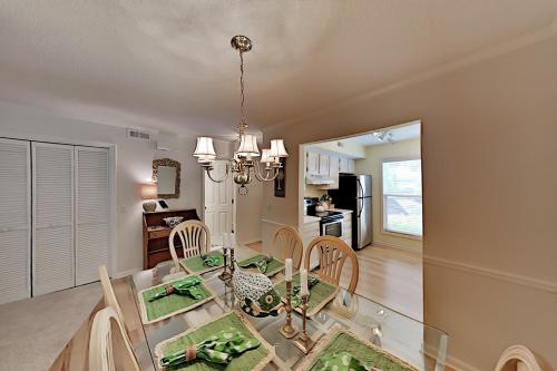 Dual-Suite Island Escape - Golf Tennis Beach Club condo - image 3