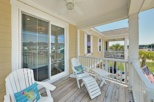 The Retreat at Barefoot Village - Patio & Pool condo - main image