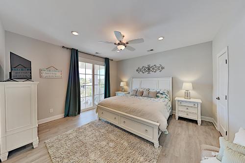 The Retreat at Barefoot Village - Patio & Pool condo - image 3