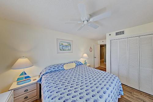 Dazzling Gulf-View Condo with 2 Pools Walk to Pier condo - image 7
