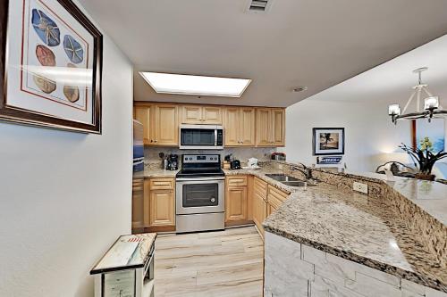 Luxe Grande Cayman Resort Condo with Pools & Beach condo - image 6