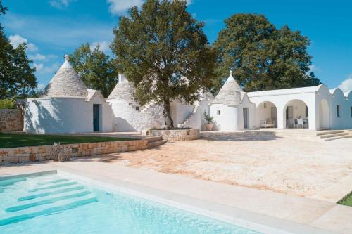 HelloApulia - Charming Trulli Almadari, Cisternino (foto 6)