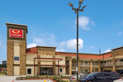 Econo Lodge Inn & Suites Humble FM1960 - IAH Airport