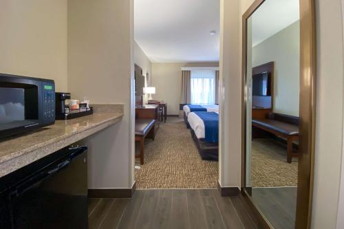 Comfort Inn East Windsor - Springfield in East Windsor, USA