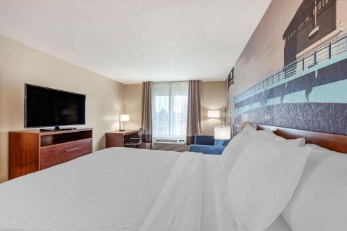 Clarion Pointe by Choice Hotels Racine