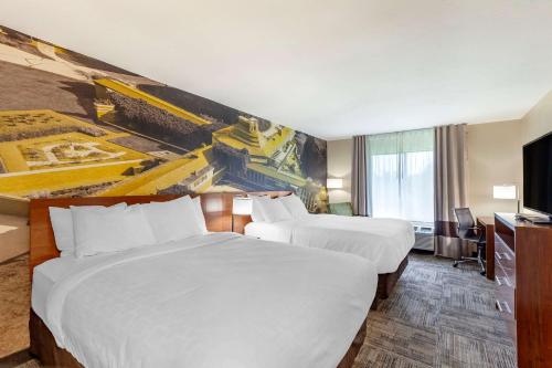 Clarion Pointe by Choice Hotels Racine