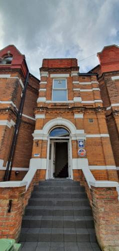 sunnylodge - image 7