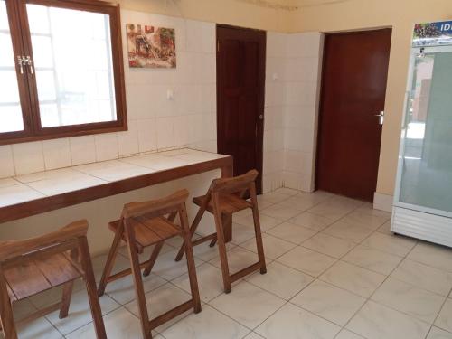 Sparkle Guest House - Self-Catering Pool Garden - image 2
