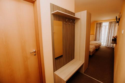 Guest house Lacul Linistit in 莫內亞薩